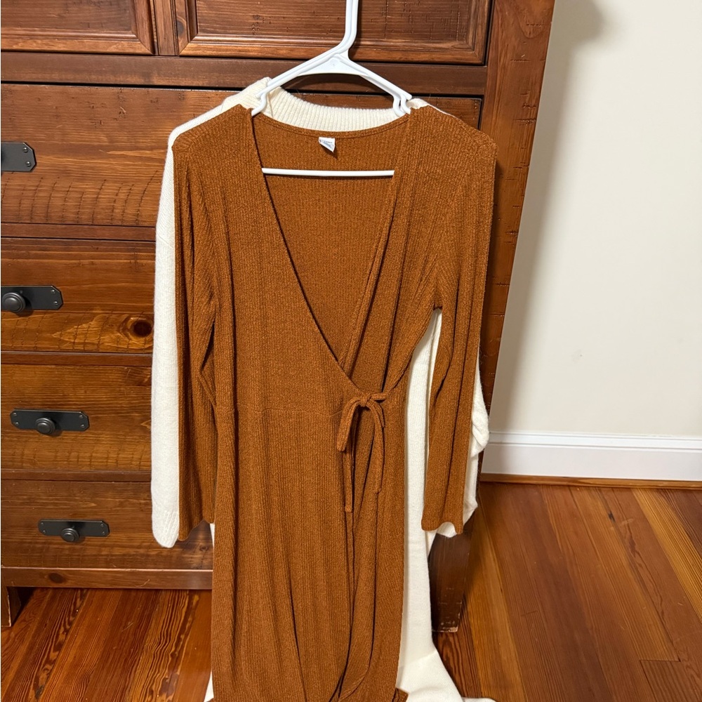Old Navy Rust Long Sleeve Wrap Dress